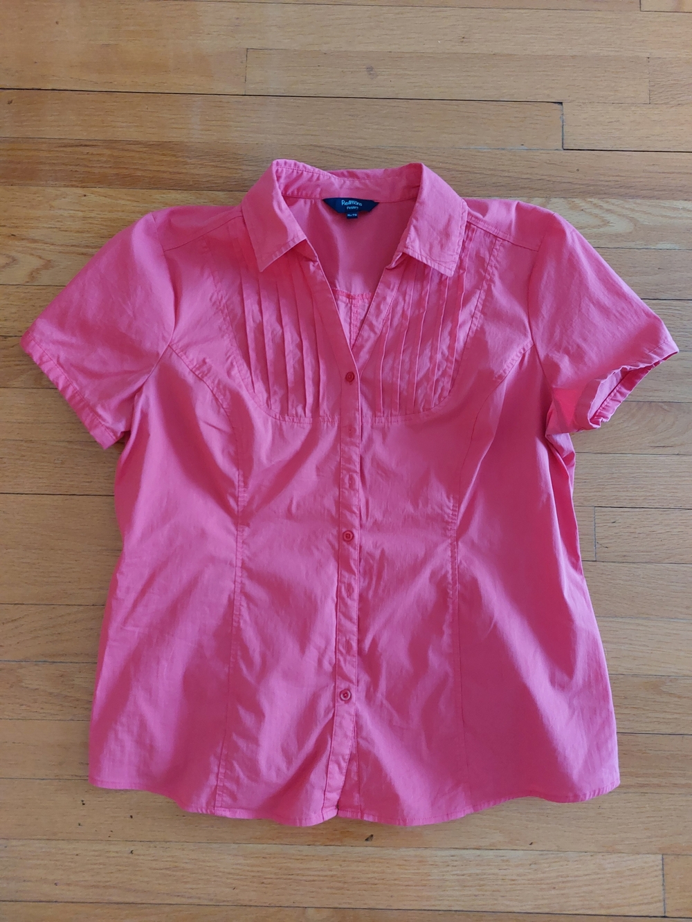 Reitmans Coral Pink Short-Sleeve Button-Down Blouse